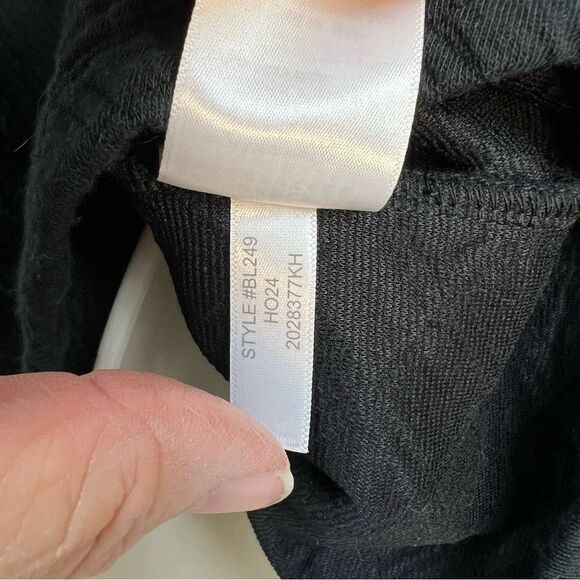 J. Crew Bl249 Black quilted mockneck pullover size medium NWT - Picture 11 of 12